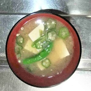 オクラと野菜の味噌汁